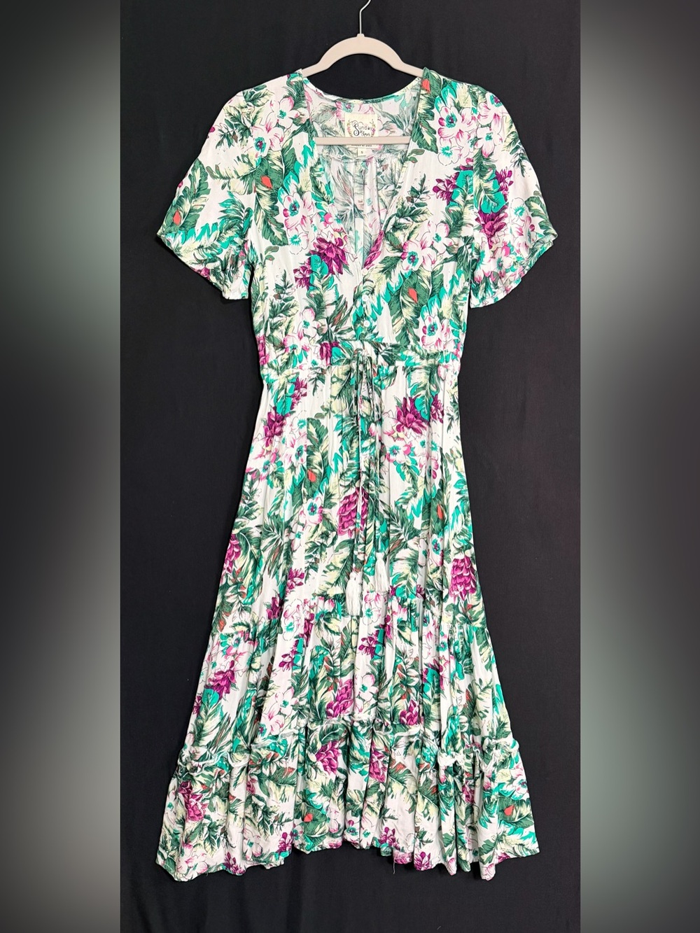 Sunday Mi Amor Floral V-Neck Tie-Waist Maxi Dress Tropical Elastic waistband **